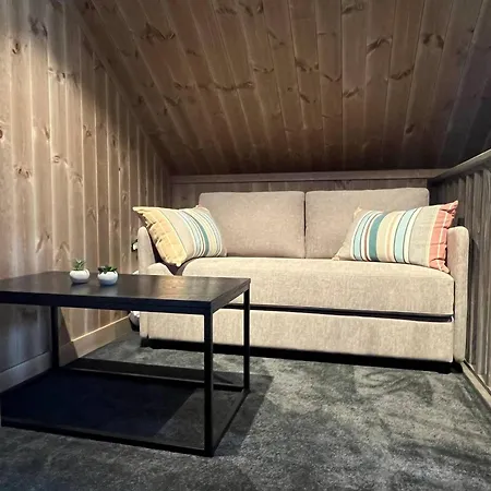 Skogsbu - Stylish, Close To Centers And Hiking Trails *