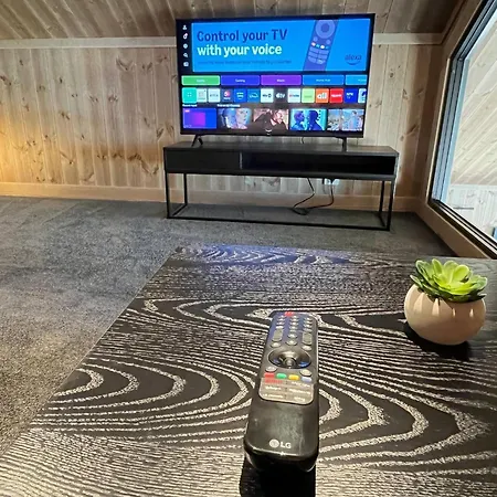 펜션 Skogsbu - Stylish, Close To Centers And Hiking Trails *